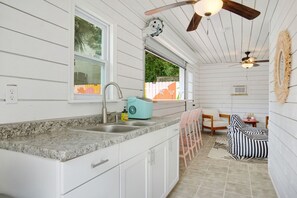 Interior - Salt Gypsy Unit B Resort Style Outdoor Space w Pool (Tybee Island)