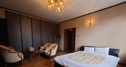 Takayama stay Kakitsubata