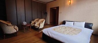 Takayama stay Kakitsubata