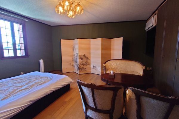 House, 2 Bedrooms, Non Smoking, Kitchenette | Private kitchen | Full-size fridge, microwave, stovetop, cookware/dishes/utensils
