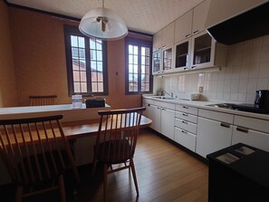 Private kitchen - Takayama stay Kakitsubata (Takayama)