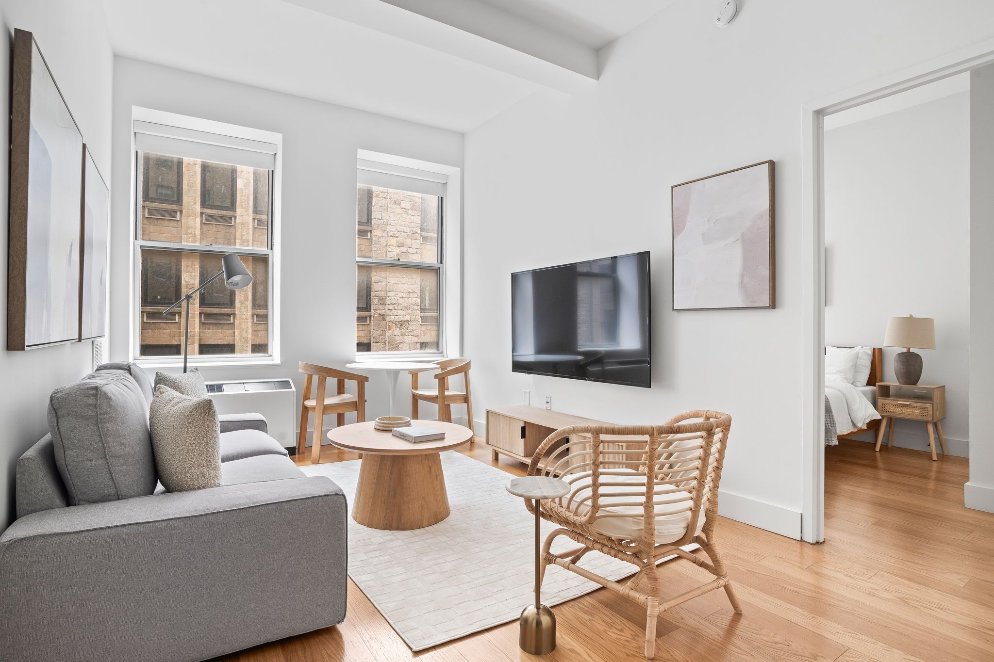 2 bed 1 bath Magnificent Apt