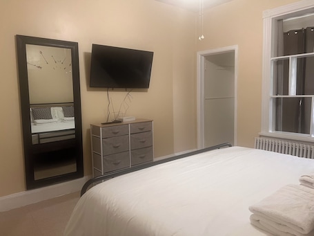 1 室のベッドルーム、アイロン / アイロン台、旅行用ベビーベッド、WiFi (無料). Cozy 1-bedroom apartment with WiFi, AC in Hazleton Hideaway