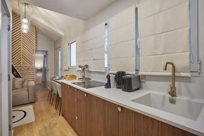 Fridge, microwave, oven, stovetop - Place de la Bastille Cozy and Modern 2BD (Paris)