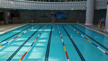 Exercise/lap pool