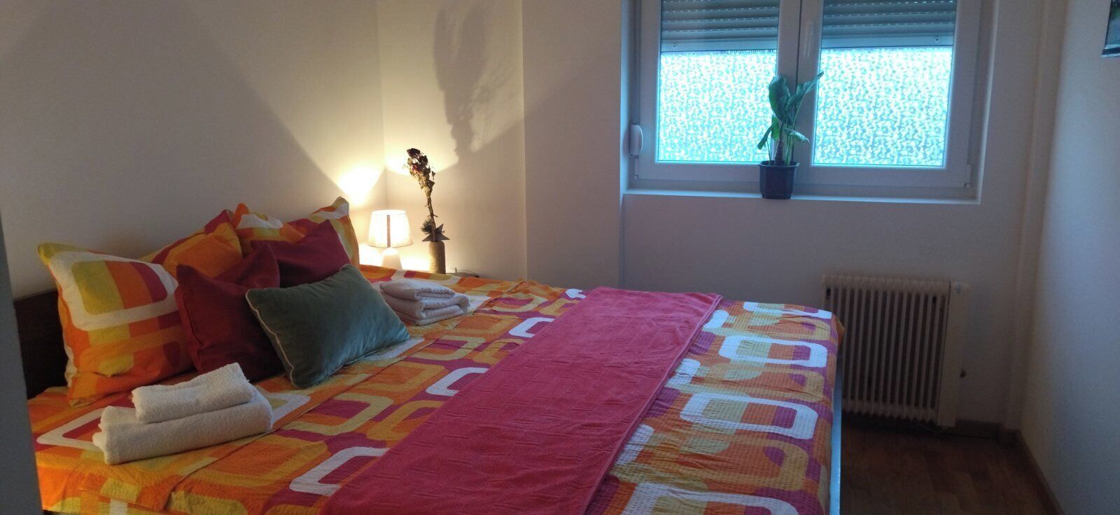 1 chambre, fer et planche à repasser, Wi-Fi, draps fournis