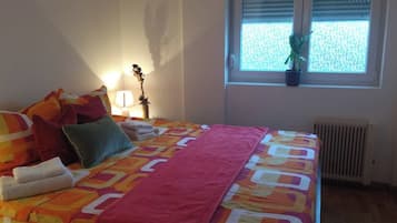 1 chambre, fer et planche à repasser, Wi-Fi, draps fournis