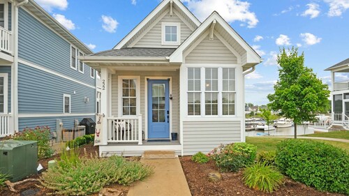 Charming, pet-friendly waterfront home