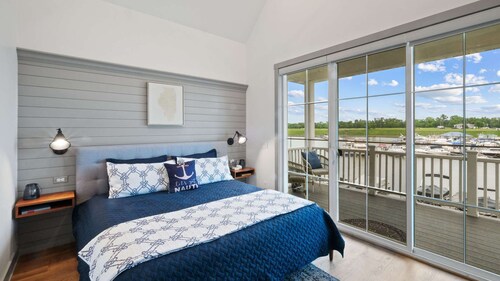 Charming, pet-friendly waterfront home