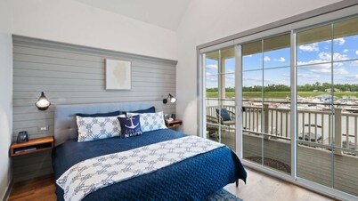 Charming, pet-friendly waterfront home