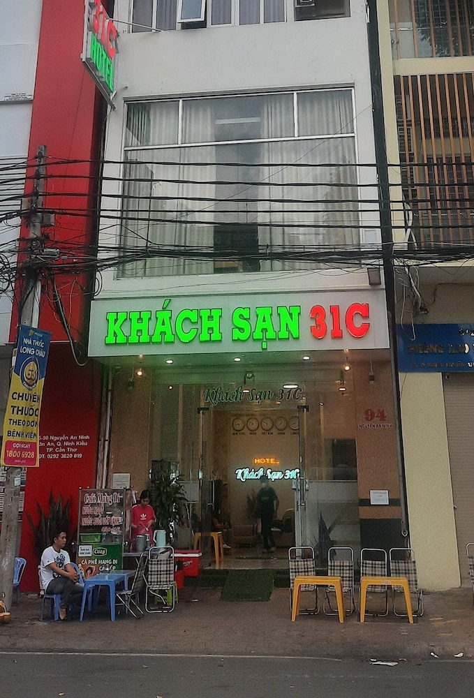 KHÁCH SẠN 31C