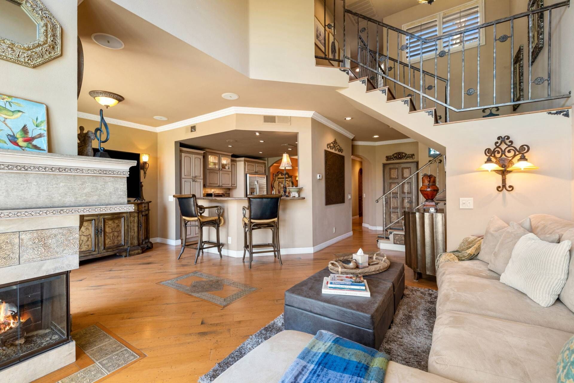 Smart TV, fireplace, DVD player