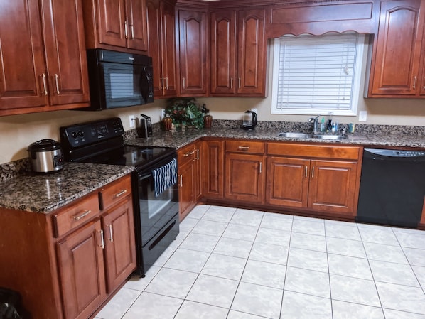 Microwave, oven, stovetop, dishwasher
