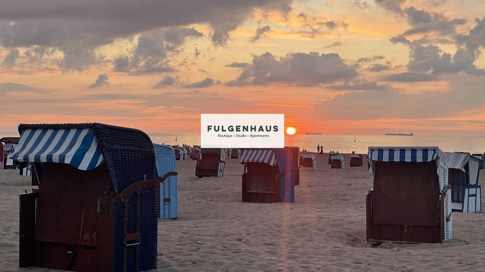 با لقرب من الشاطئ