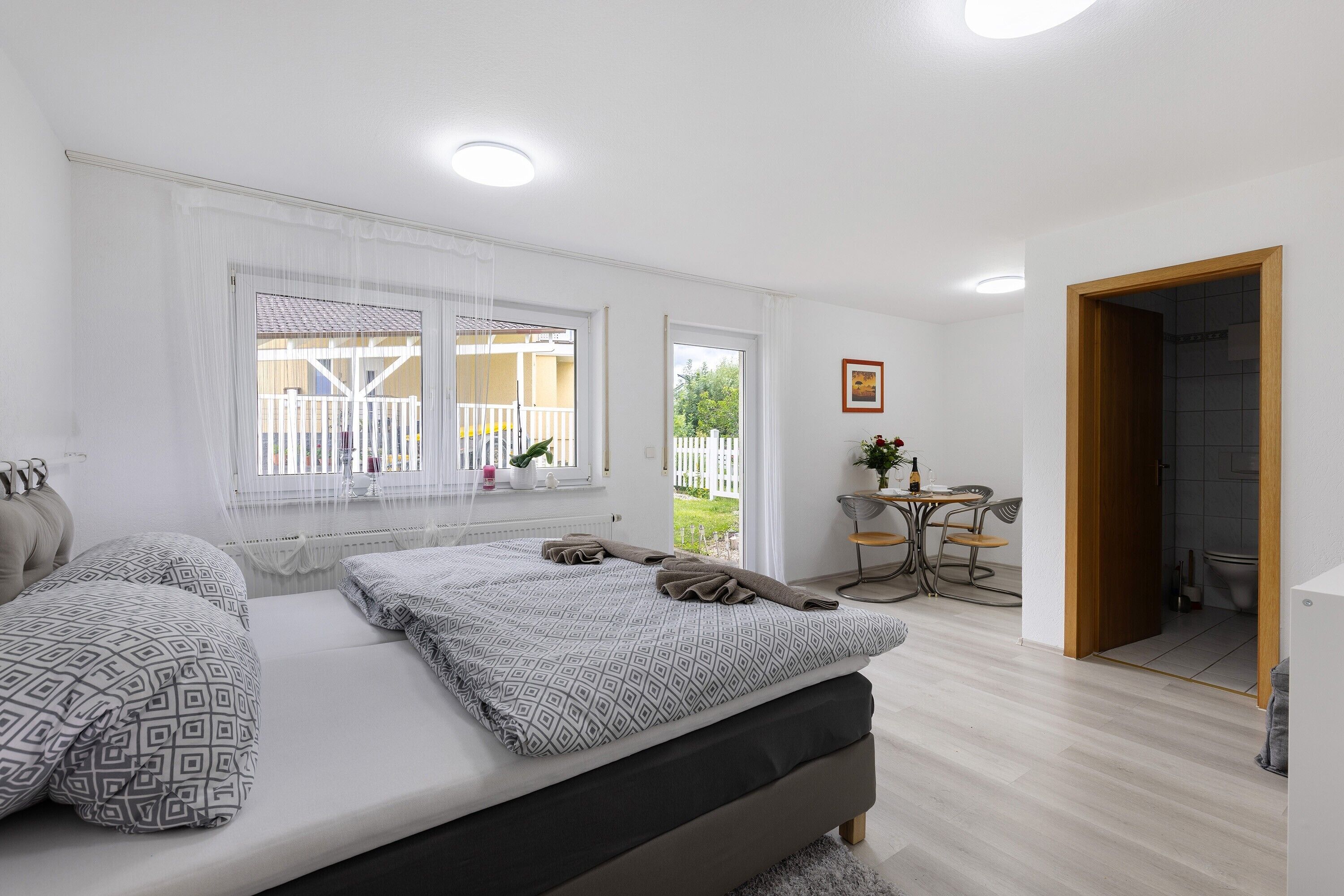 1 多间卧室、免费 WiFi、床单