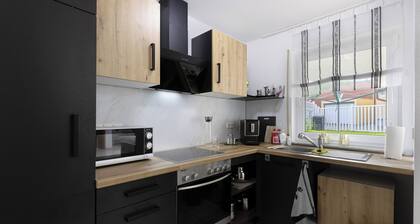 Ferienwohnung 'Albgängerle' mit Bergblick, privater Terrasse und WLAN