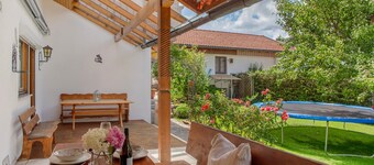 Appartement de vacances 'Auszeit Brunner' avec terrasse privée, jardin commun et Wi-Fi