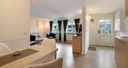 Ferienwohnung 'Ketelsens Ferienwohnung' mit privatem Garten, Balkon und WLAN