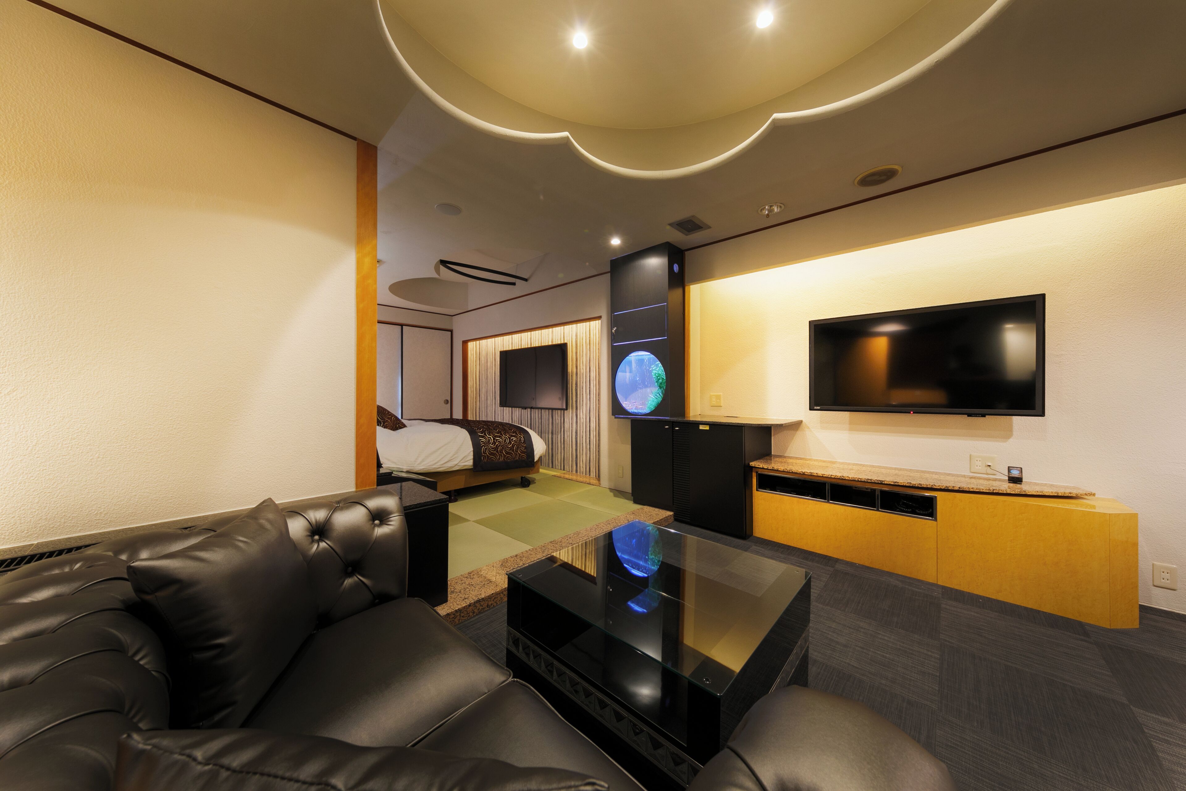 Royal Room | 1 bedroom, free WiFi