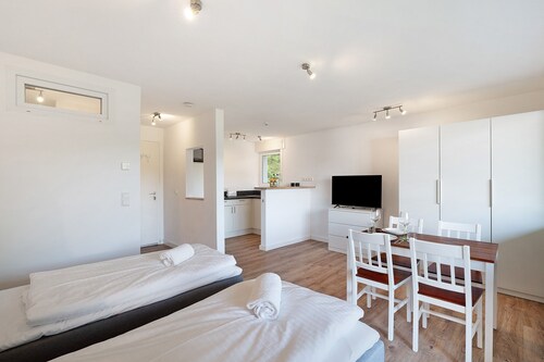 Ferienwohnung '1-Zimmer Am Hochwald' mit privater Terrasse, privatem Garten und WLAN