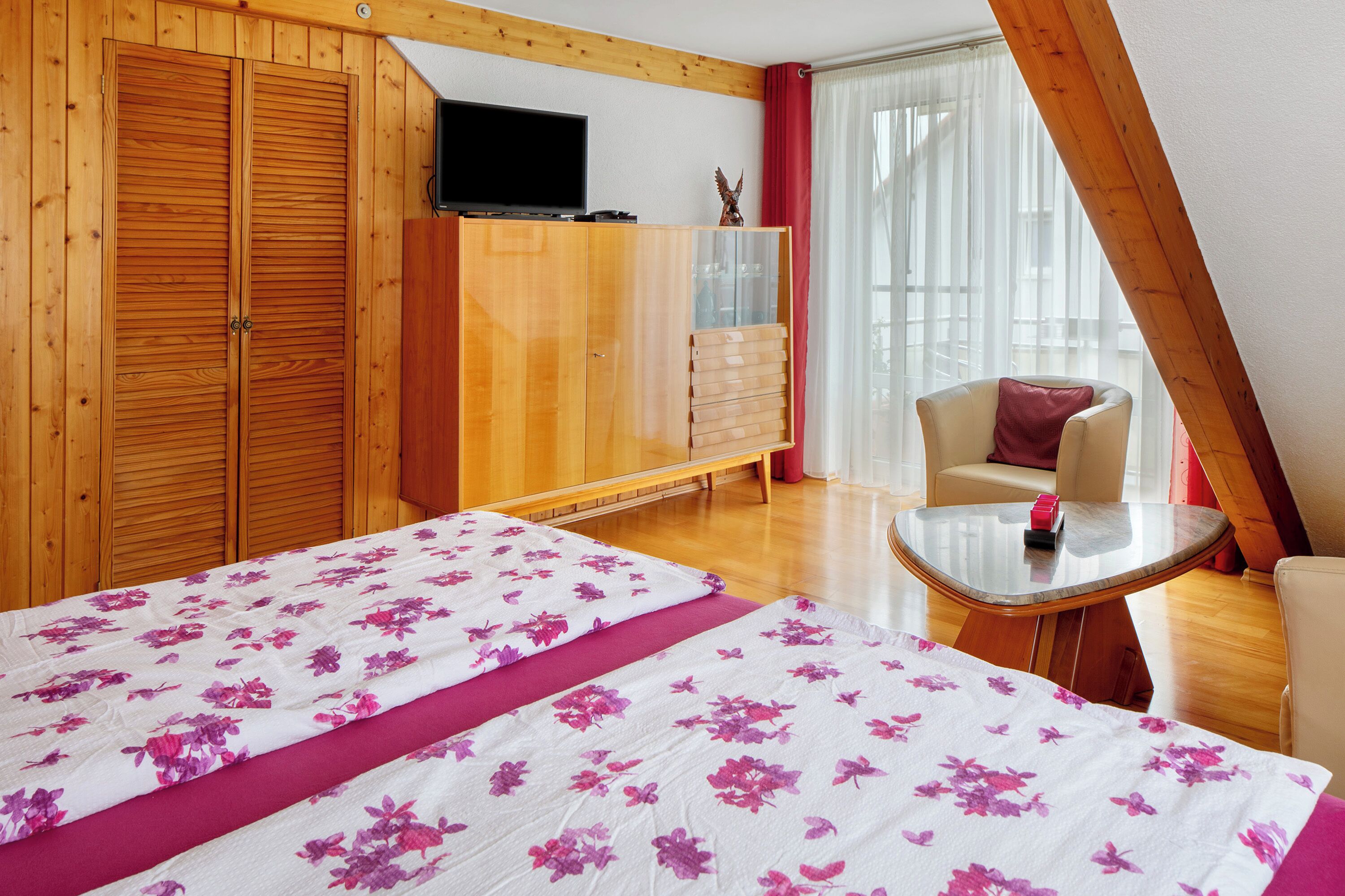 1 bedroom, free WiFi, bed sheets