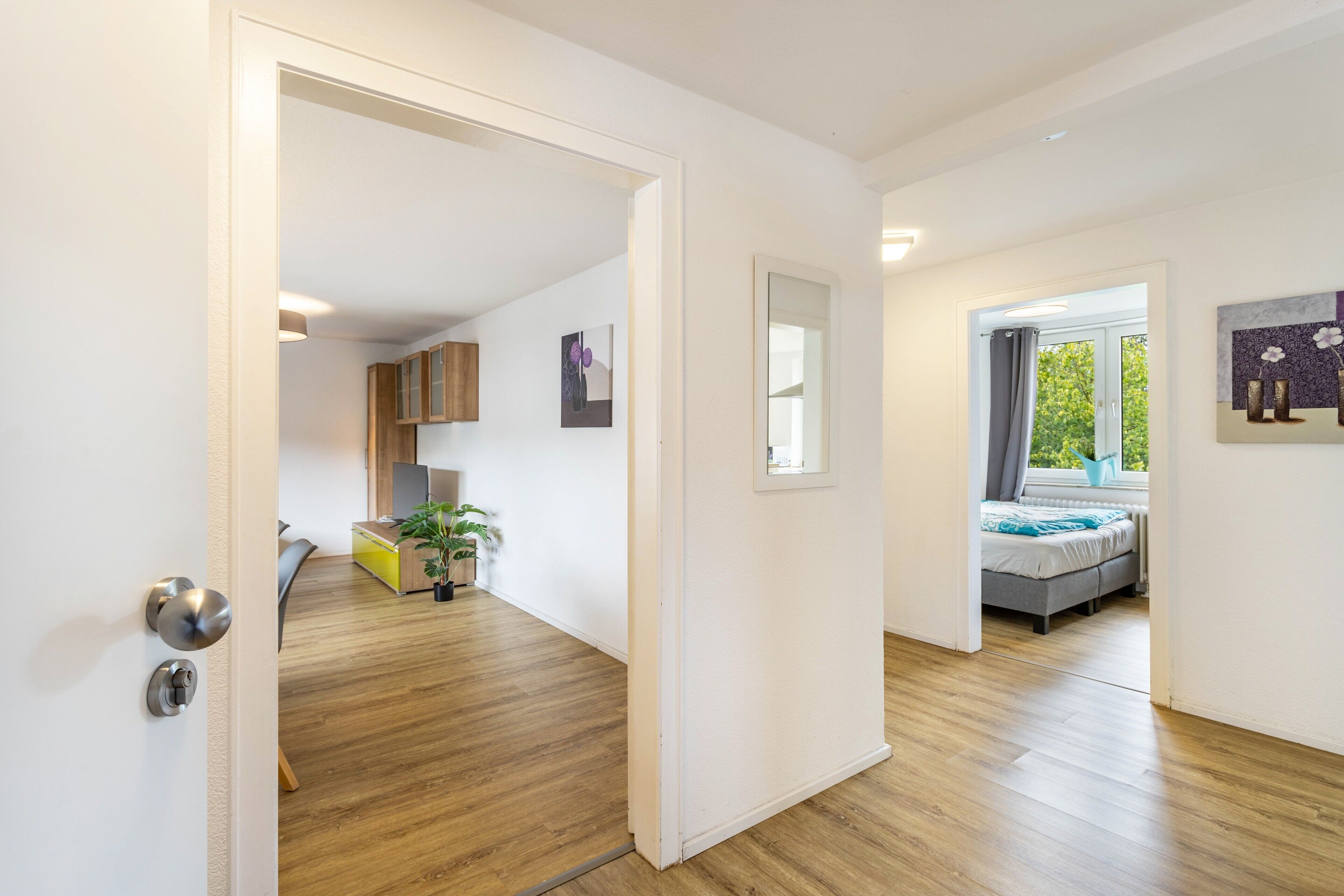 2 slaapkamers, een strijkplank/strijkijzer, gratis wifi, beddengoed