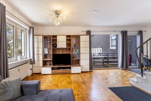 TV - Apartment 'Fewo Zentral' with Private Terrace (Willingen (Upland))