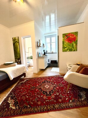1 bedroom, free WiFi, bed sheets