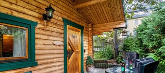 Holiday Home 'Häuschen Grau' with Private Garden and Wi-Fi