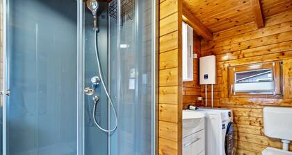 Ferienhaus 'Häuschen Grau' mit privatem Garten und WLAN