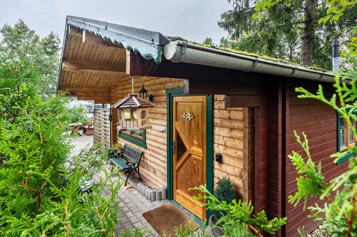 Ferienhaus 'Häuschen Grau' mit privatem Garten und WLAN