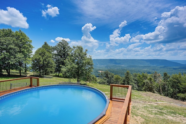 Trenton Vacation Rental | 3BR | 2BA | 1,363 Sq Ft | Steps Required to Enter