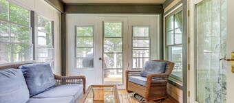 Lakefront New London Retreat w/ Dock & Hot Tub!