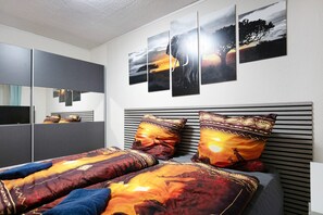 4 bedrooms, iron/ironing board, free WiFi, bed sheets