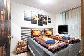 4 habitaciones, tabla de planchar con plancha y wifi gratis 