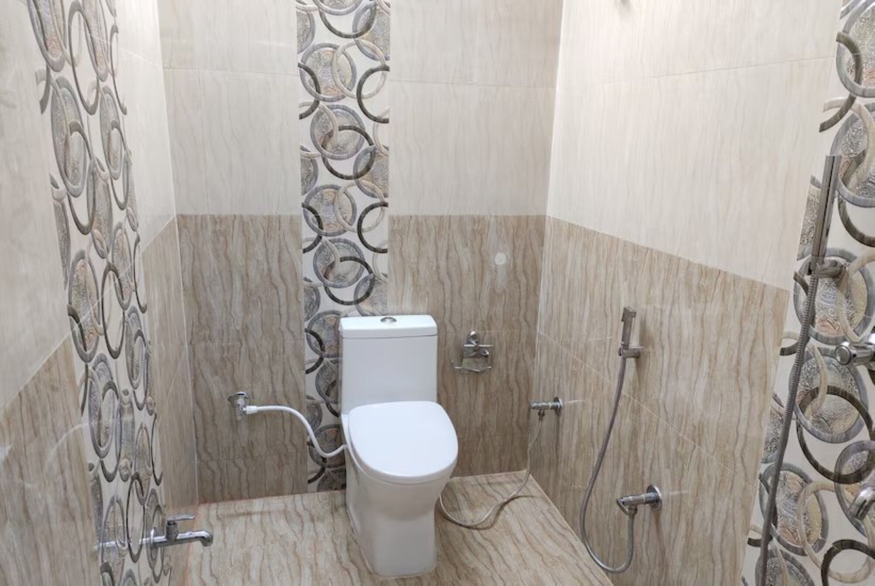 Shower, rainfall showerhead, towels, soap