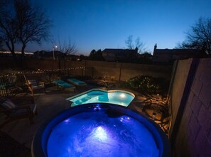 Outdoor spa tub - Gusto Retreat * Hot Tub - An Irvie Home (Albuquerque)