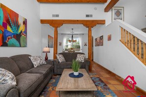 TV, peis, videospill og DVD-spiller