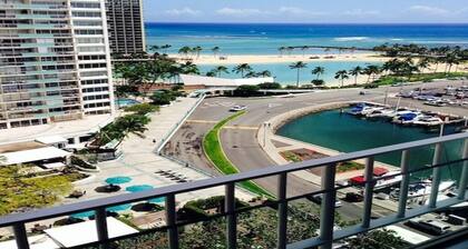 Charming Ocean front hotel suites in enchanting
The Modern Honolulu Hotel