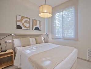 3 bedrooms, iron/ironing board, Internet
