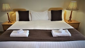 Deluxe Double Room, Non Smoking, Garden View - Riverview at Ross (Ross)