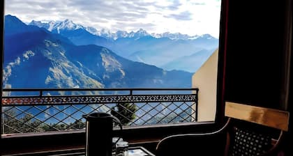 Goroomgo Vijay Mount View Resort Munsyari