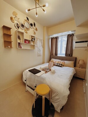 1 bedroom, iron/ironing board, WiFi, bed sheets
