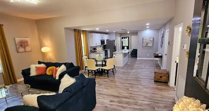 🌟Elegant 1910 Boutique; Crib; Veteran-Owned🌟