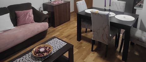 Interni