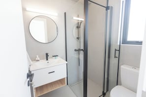Villa, 4 Bedrooms, Private Pool, Garden View | Bathroom
