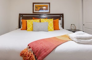 4 chambres, fer et planche à repasser, Wi-Fi gratuit, draps fournis