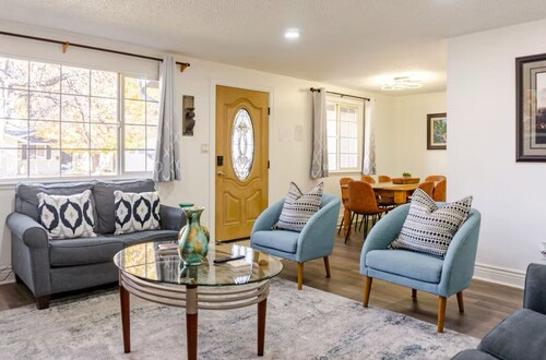 Spacious 3 bedrooms  house with WiFi, AC in Wonderful Carson City