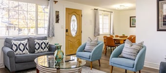 Spacious 3 bedrooms house with WiFi, AC in Wonderful Carson City