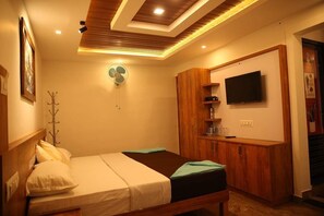 2 bedrooms, iron/ironing board, WiFi, bed sheets - Bhuvanam homes1-bedroom house in marvelous Muttil South with WiFi (Muttil South)